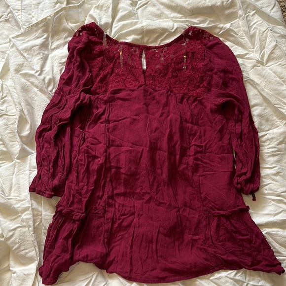 Red top - Picture 2 of 2